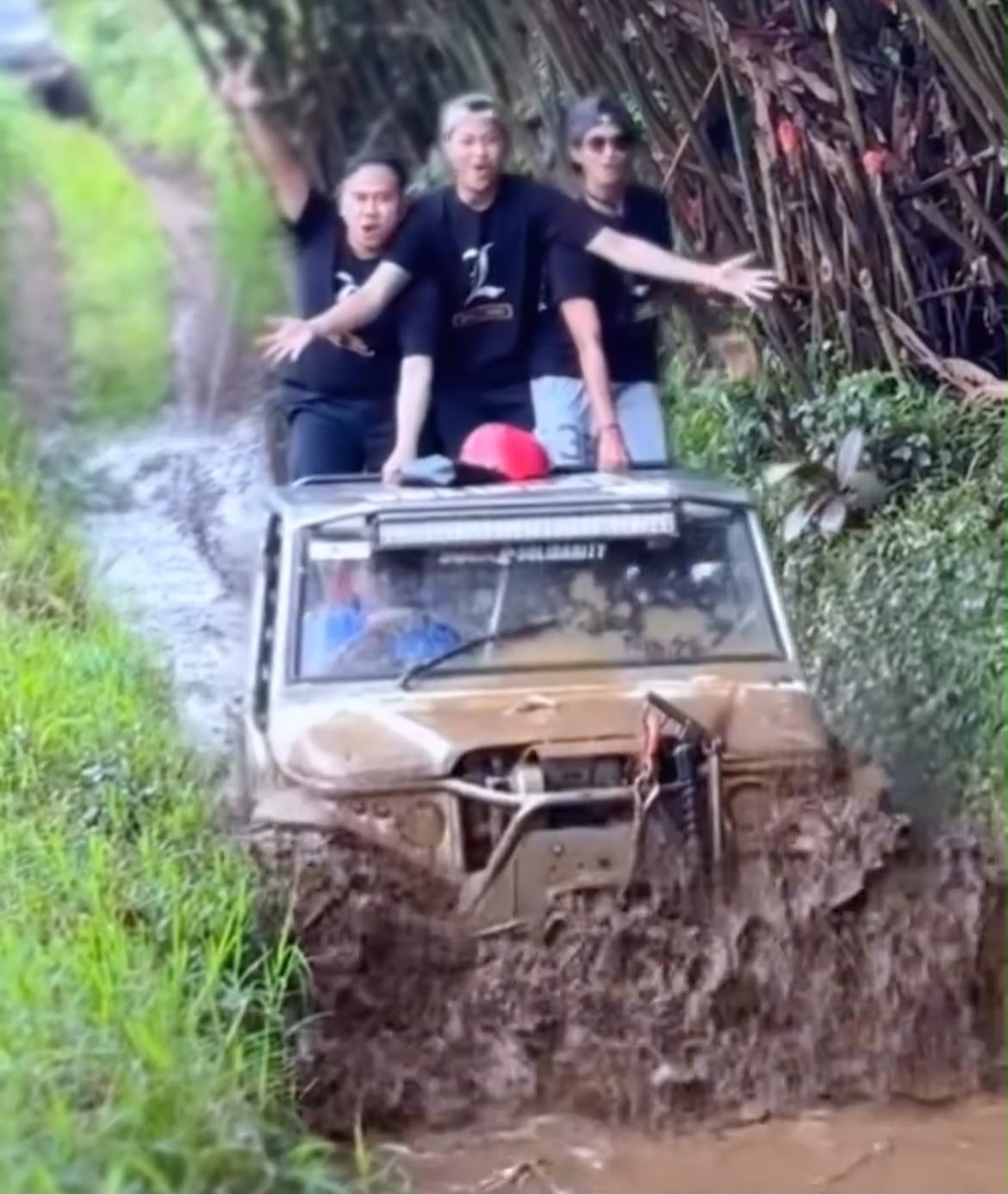 Track Puncak